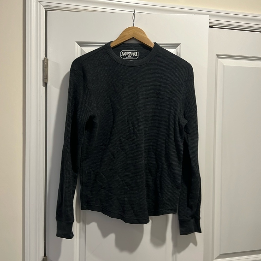 American Eagle long sleeve sweater boys xs